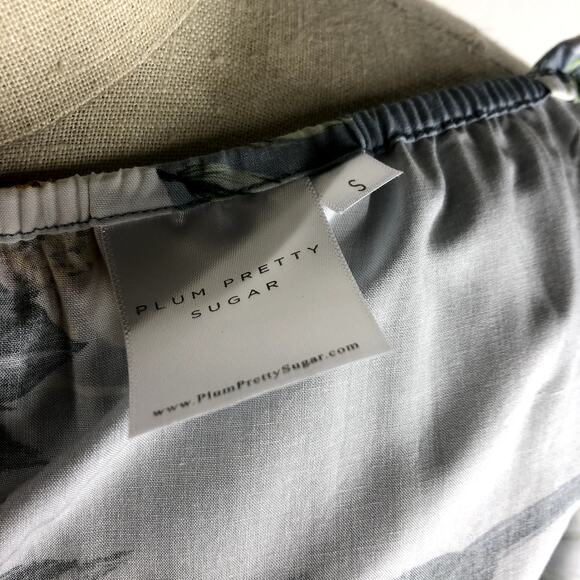 PLUM PRETTY SUGAR Blue Floral Tank Top Button Front Preppy Size Small - Picture 4 of 5